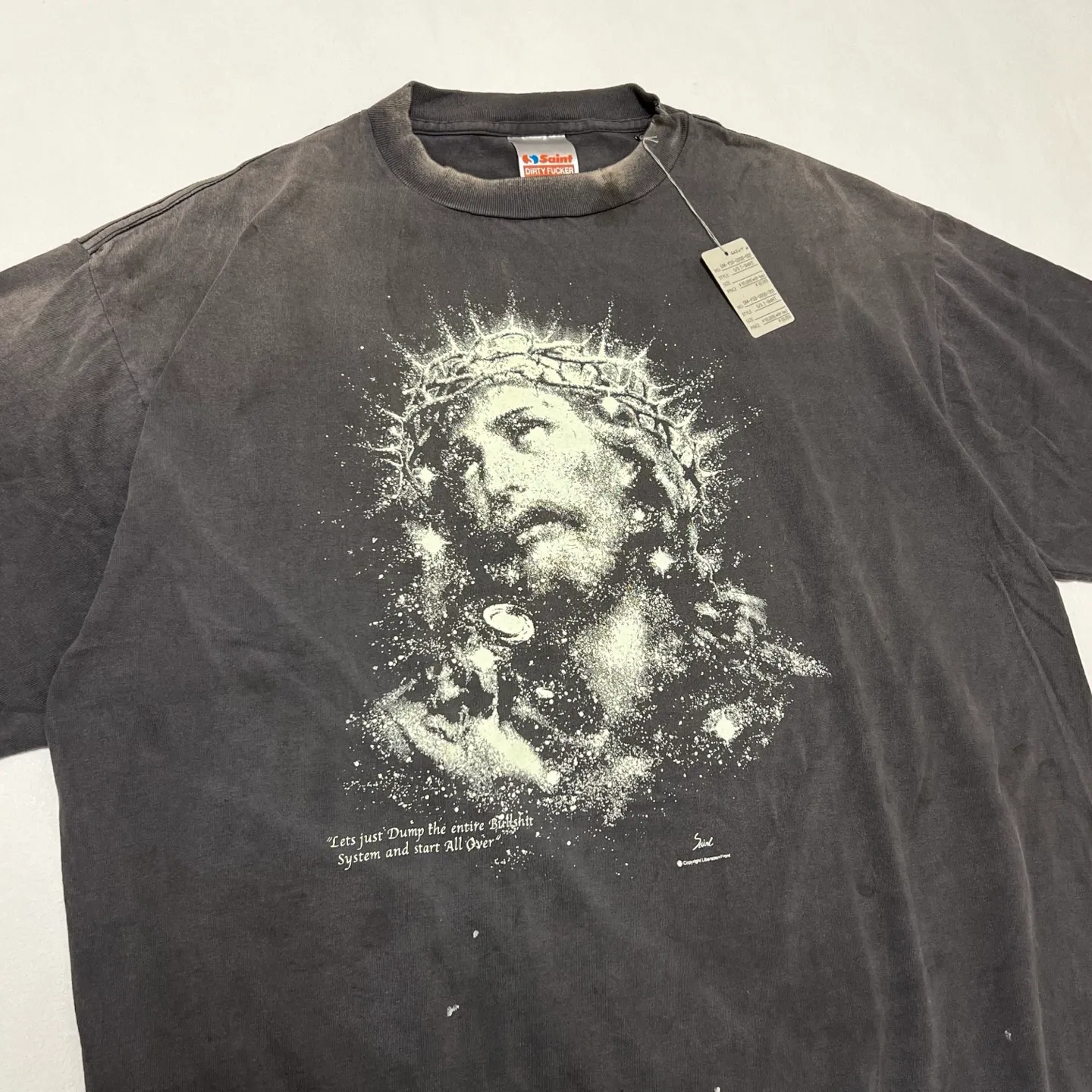 SAINT Mxxxxxx SS TEE/JESUS/BLK Luminous thorn Jesus, washed black S-XL, ready-to-wear vulcanized parts dyeing, heavy washing water spray fading, simulating natural fading texture, creating new vintage effect on the ceiling, environmentally friendly luminous paste imported from Japan, significant luminous effect, tube-woven OE yarn fabric, correct accessories, top purchasing agent level